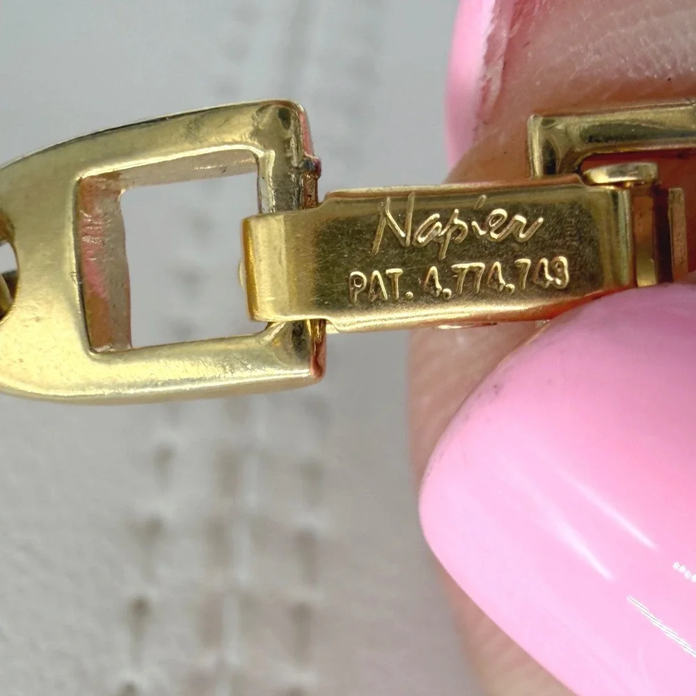 Vintage Napier Gold Tone Interlocking Link Statement Necklace Signed